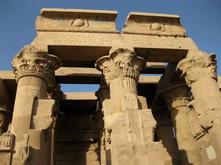 Le temple de Sobek et Haroëris à Kôm Ombo JeanMarie Le temple de Sobek et Haroëris à Kôm Ombo JeanMarie