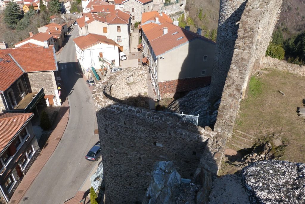 Les Témoins du Passé Le Château féodal de Rochetaillée JeanMarie