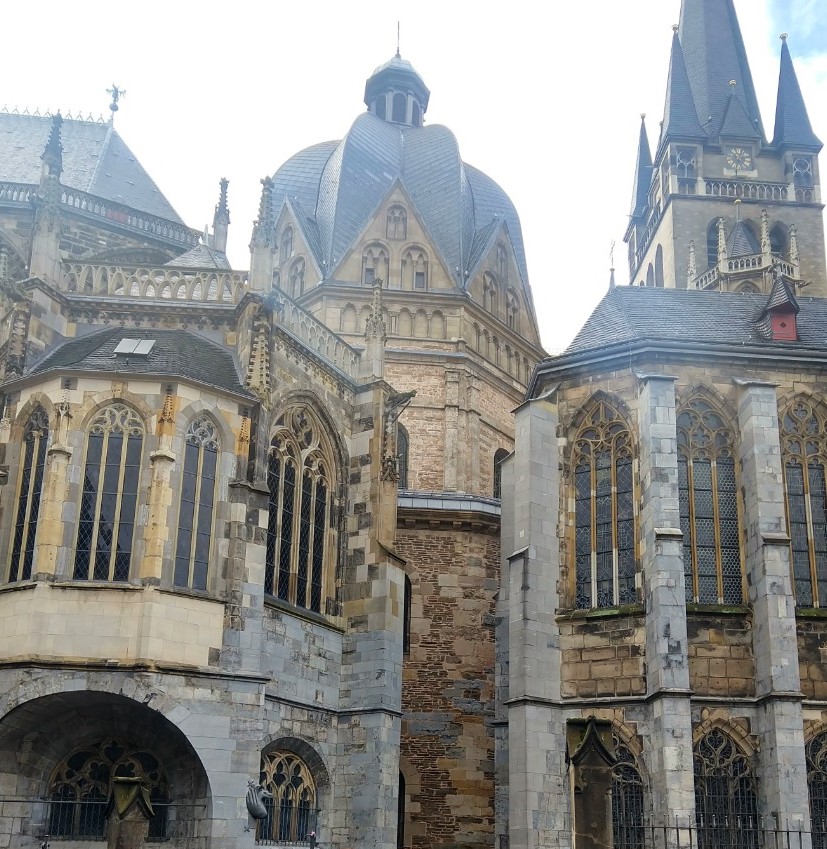 charlemagne-tablit-sa-capitale-aix-la-chapelle-jean-marie-borghino